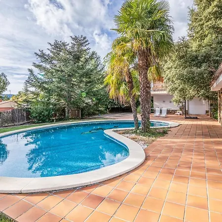 6 Bedroom Gorgeous In